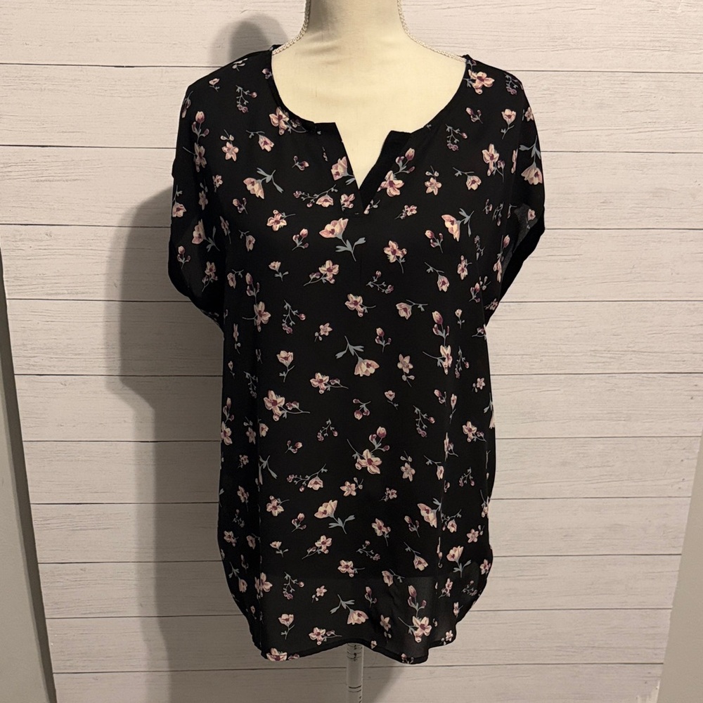 Black Floral Split-Neck Women's Top